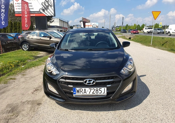 Hyundai I30 cena 42900 przebieg: 143000, rok produkcji 2016 z Parczew małe 277